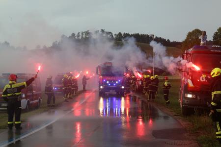 PRIHOD NOVE GASILSKE CISTERNE PGD UNEC 07 FOTO LJUBO VUKELIČ